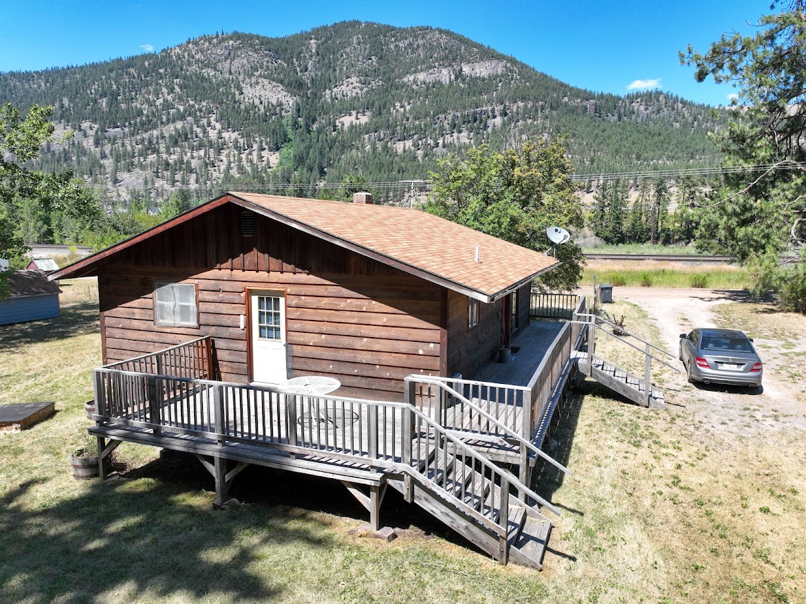 32455 & 32451 Bible Lane