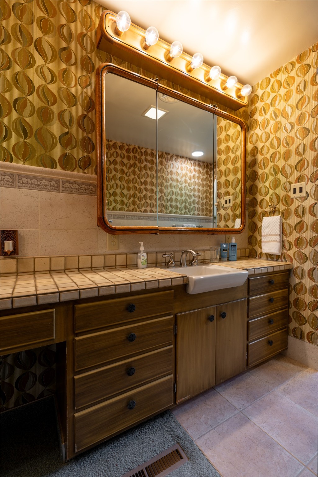 Great Falls, Montana 59404, United States, 3 Bedrooms Bedrooms, ,3 BathroomsBathrooms,Residential,Active,115119