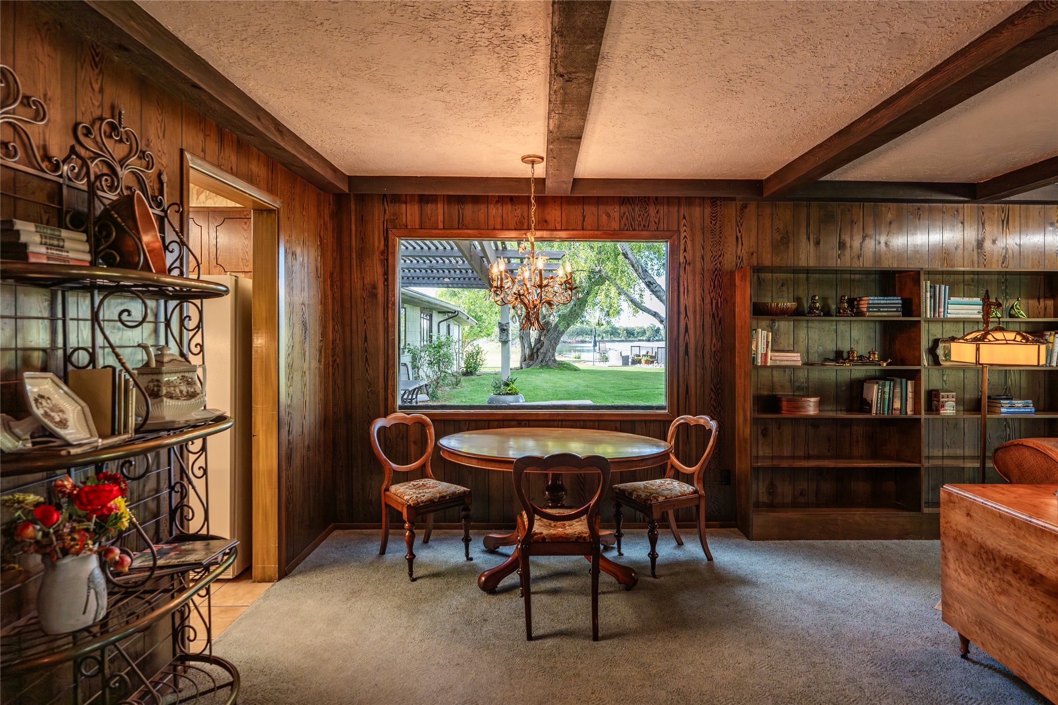 Great Falls, Montana 59404, United States, 3 Bedrooms Bedrooms, ,3 BathroomsBathrooms,Residential,Active,115119