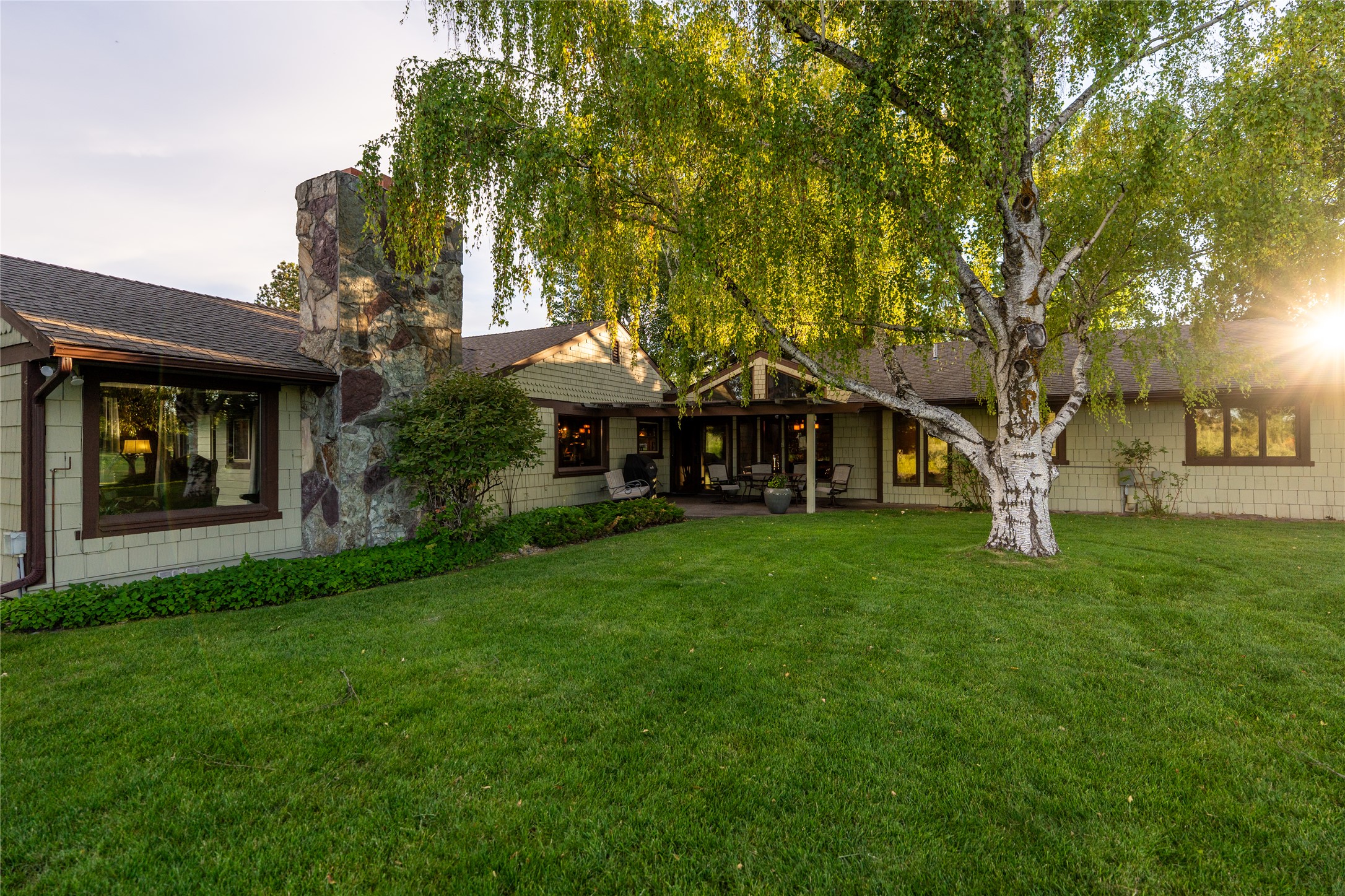 423 Riverview Court