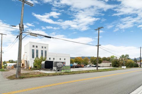 Tiny photo for 5 6th Avenue W, Kalispell, MT 59901 (MLS # 30058544)