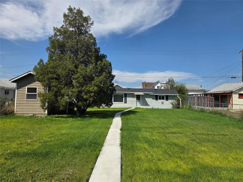 Photo of 1947 S Arizona ST, Butte, MT 59701 (MLS # 30077094)