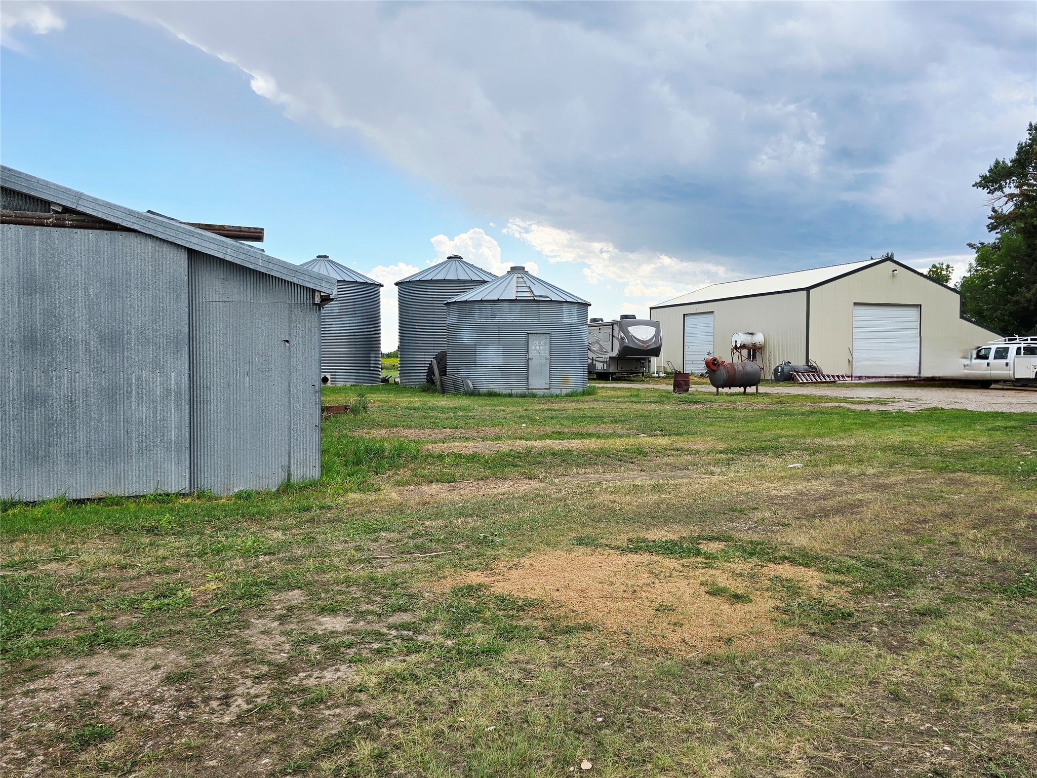 181 8th Lane NE