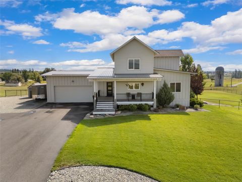 Photo of 1027 S View Lane, Kalispell, MT 59901 (MLS # 30054694)