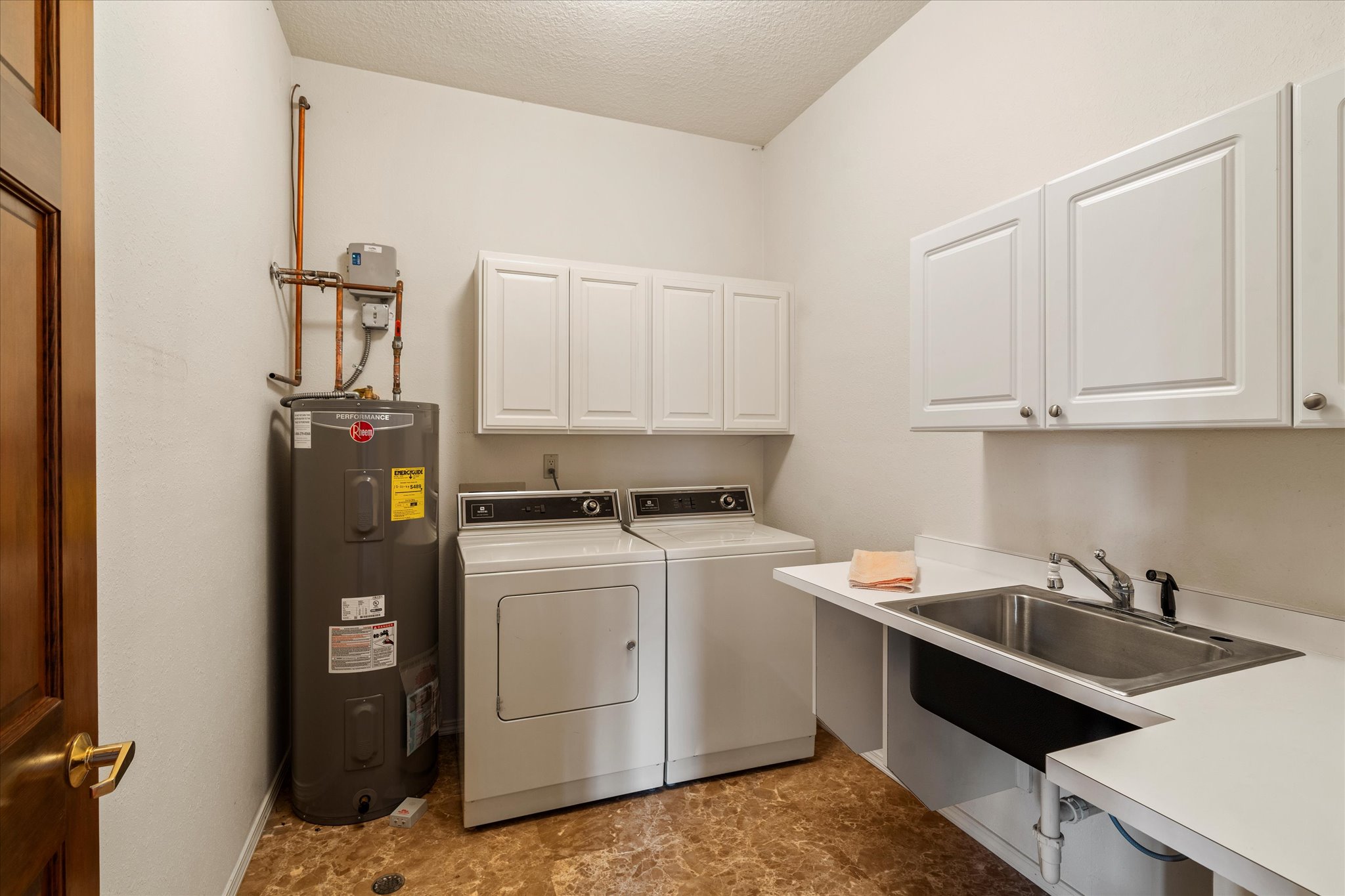 Bigfork, Montana 59911, United States, 3 Bedrooms Bedrooms, ,4 BathroomsBathrooms,Residential,Active,32295