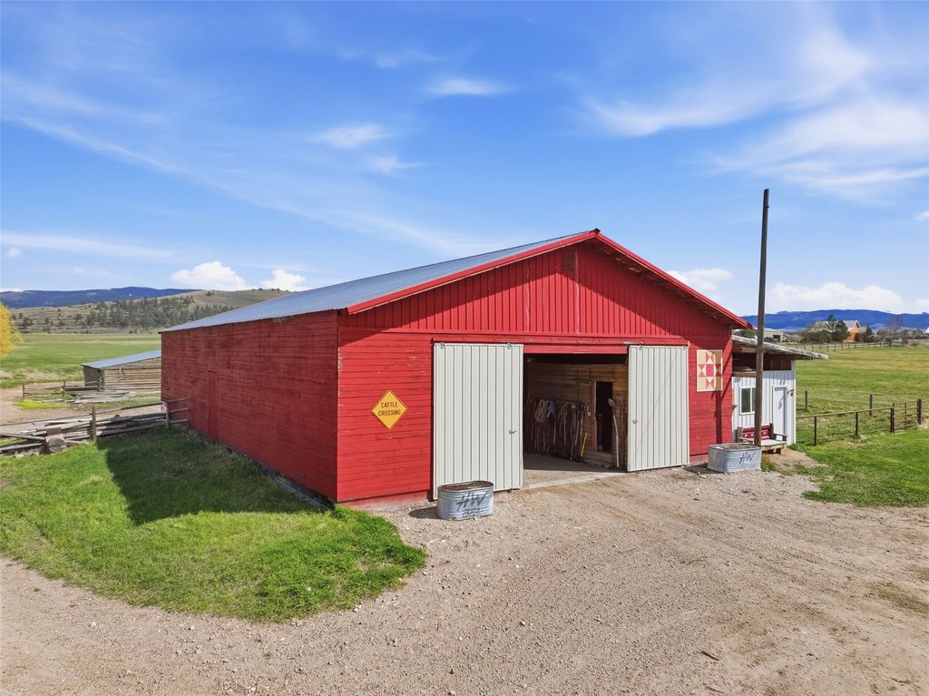 Photo of 3906 Illinois Bench Road, Stevensville, MT 59870 (MLS # 30068946)