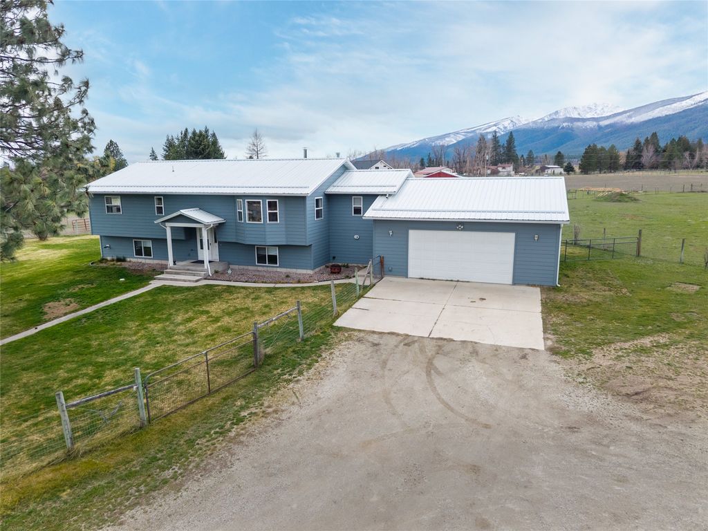 Photo of 4927 Hoblitt Lane S, Florence, MT 59833 (MLS # 30065389)