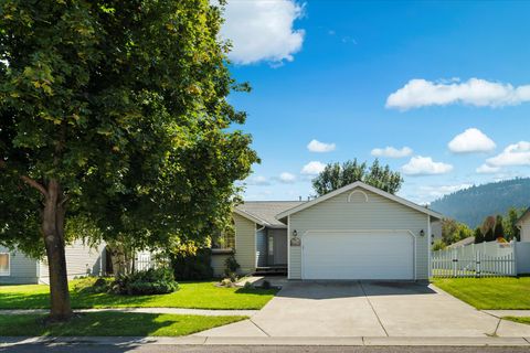 Photo of 304 Bismark Street, Kalispell, MT 59901 (MLS # 30057673)