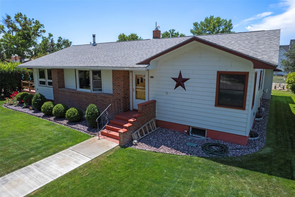 Photo of 201 N Oak Street, Townsend, MT 59644 (MLS # 30075343)