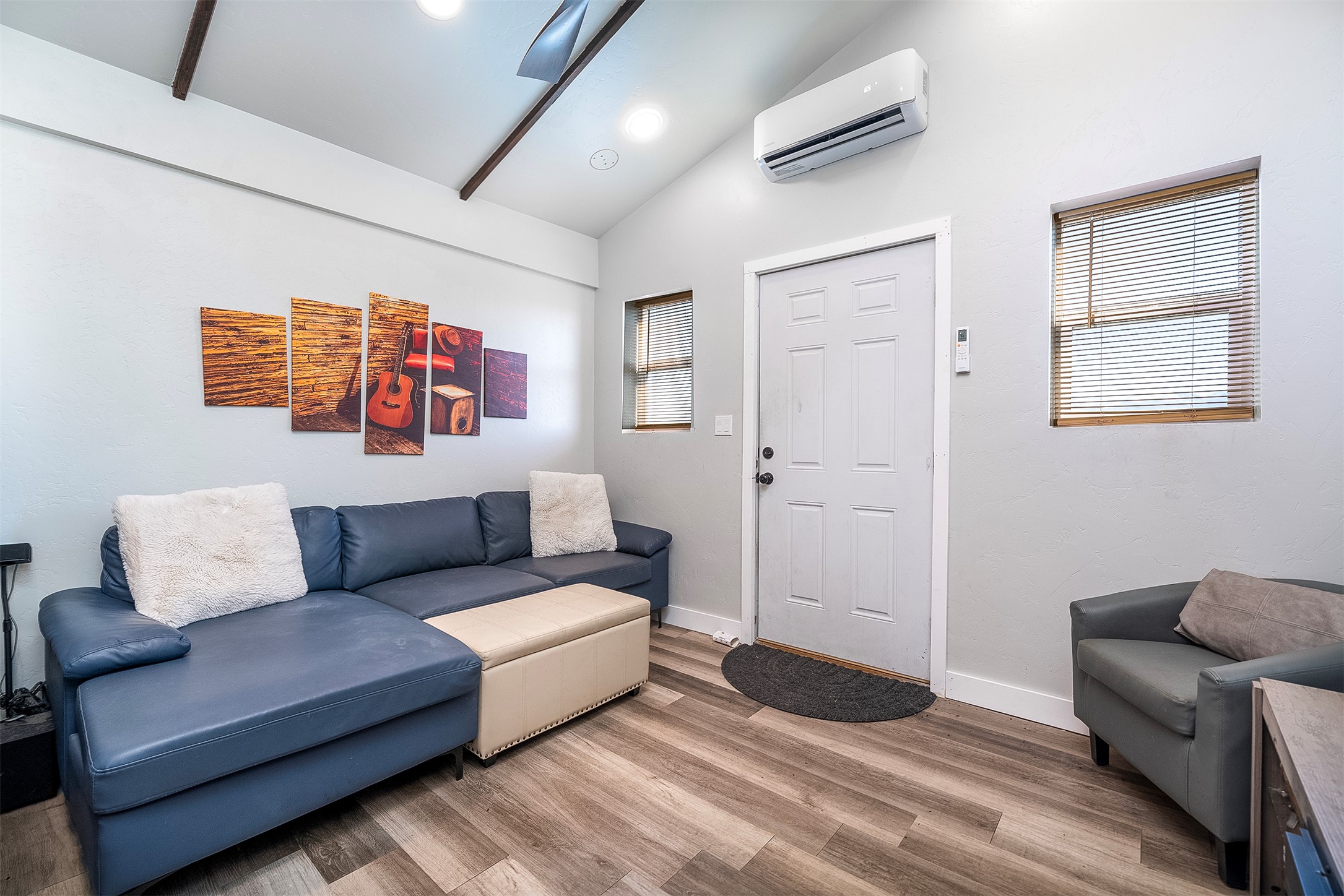 38035 Valley Hills Lane