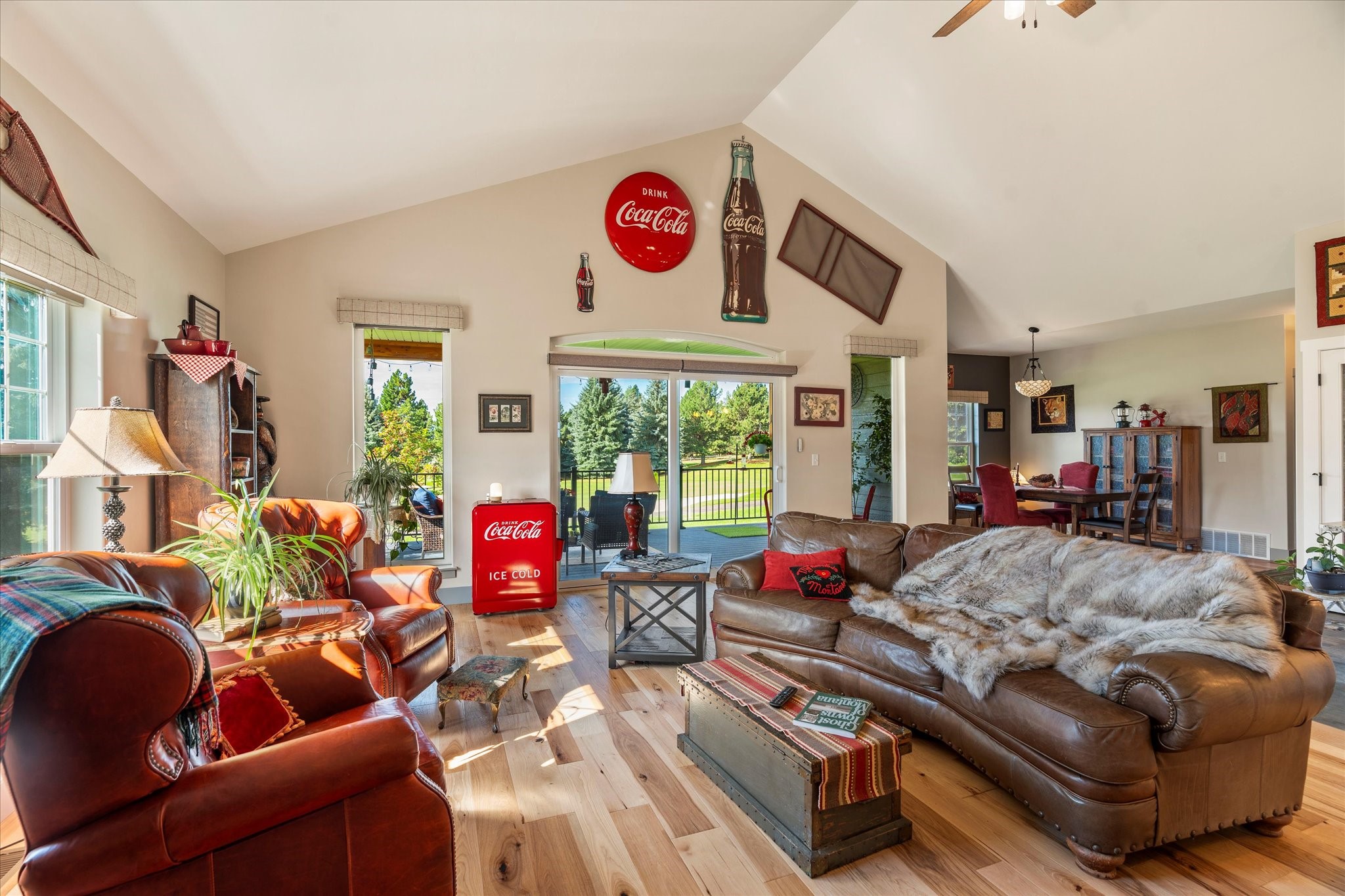 Bigfork, Montana 59911, United States, 3 Bedrooms Bedrooms, ,2 BathroomsBathrooms,Residential,Pending,46116