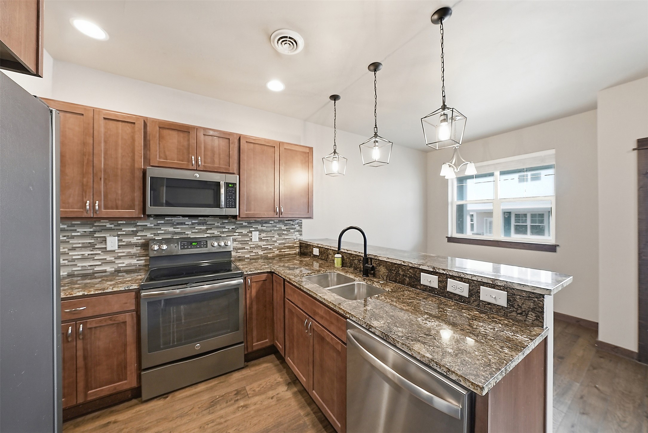 4348 Glenwood Drive C