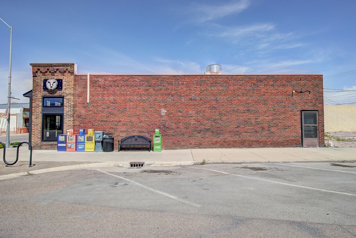 325 Main Street