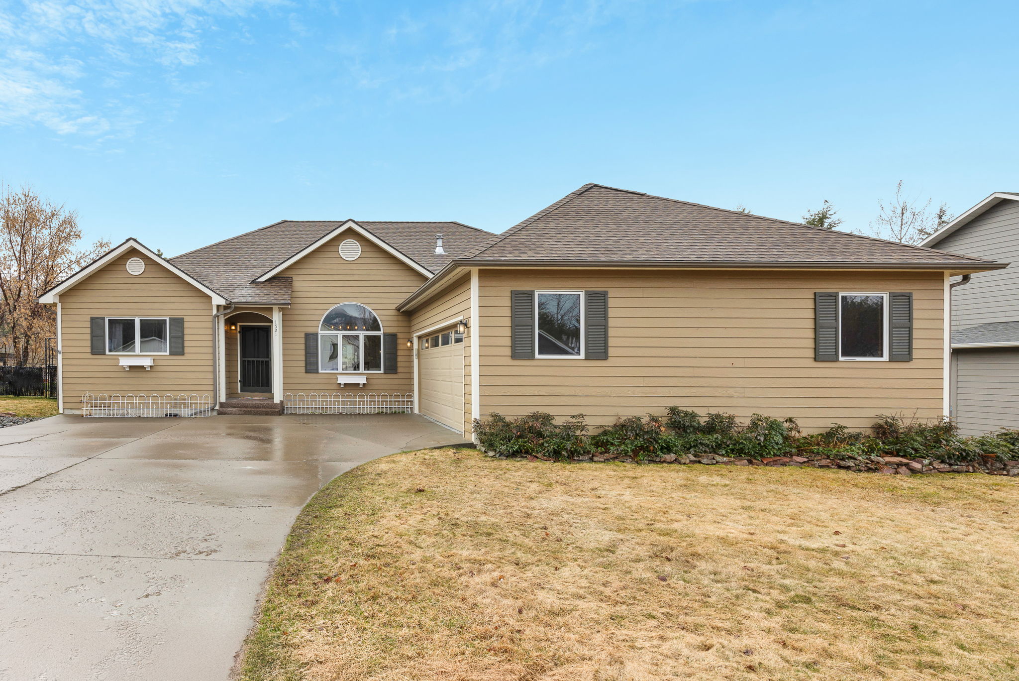 1521 Rattlesnake Court