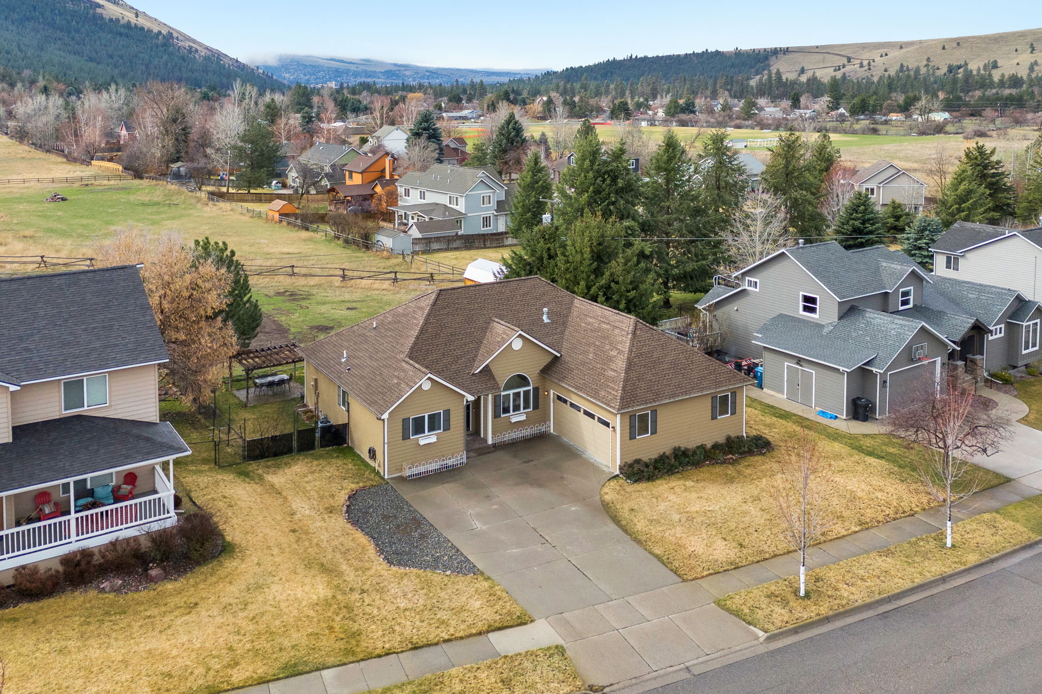 1521 Rattlesnake Court