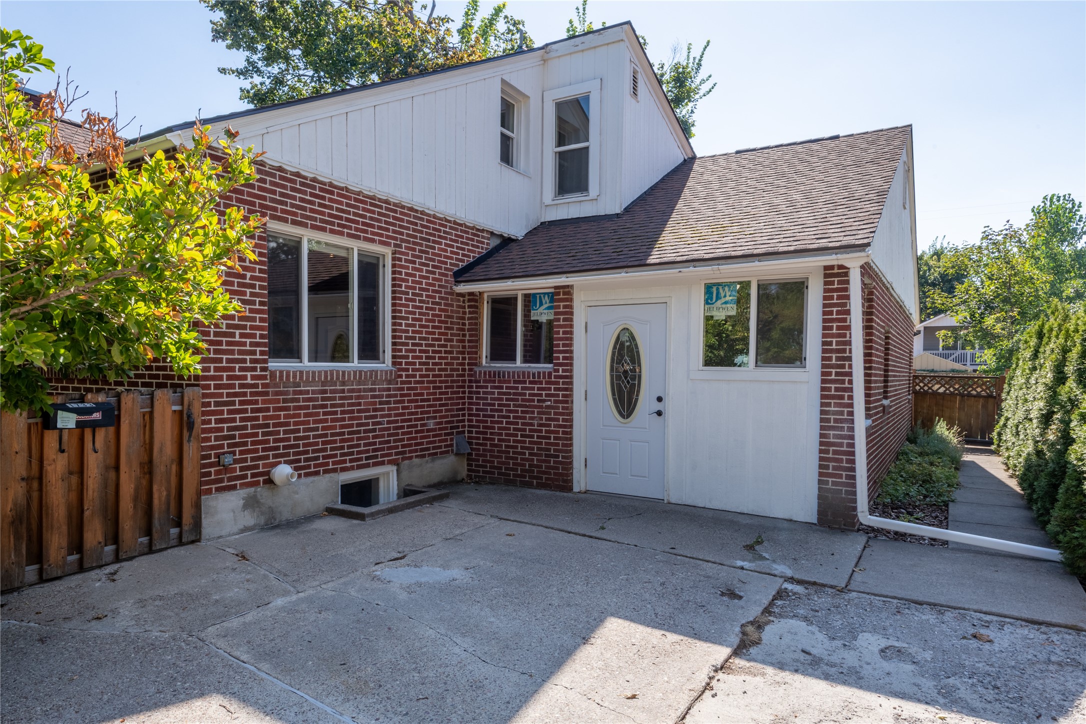 1733 S 11th Street W