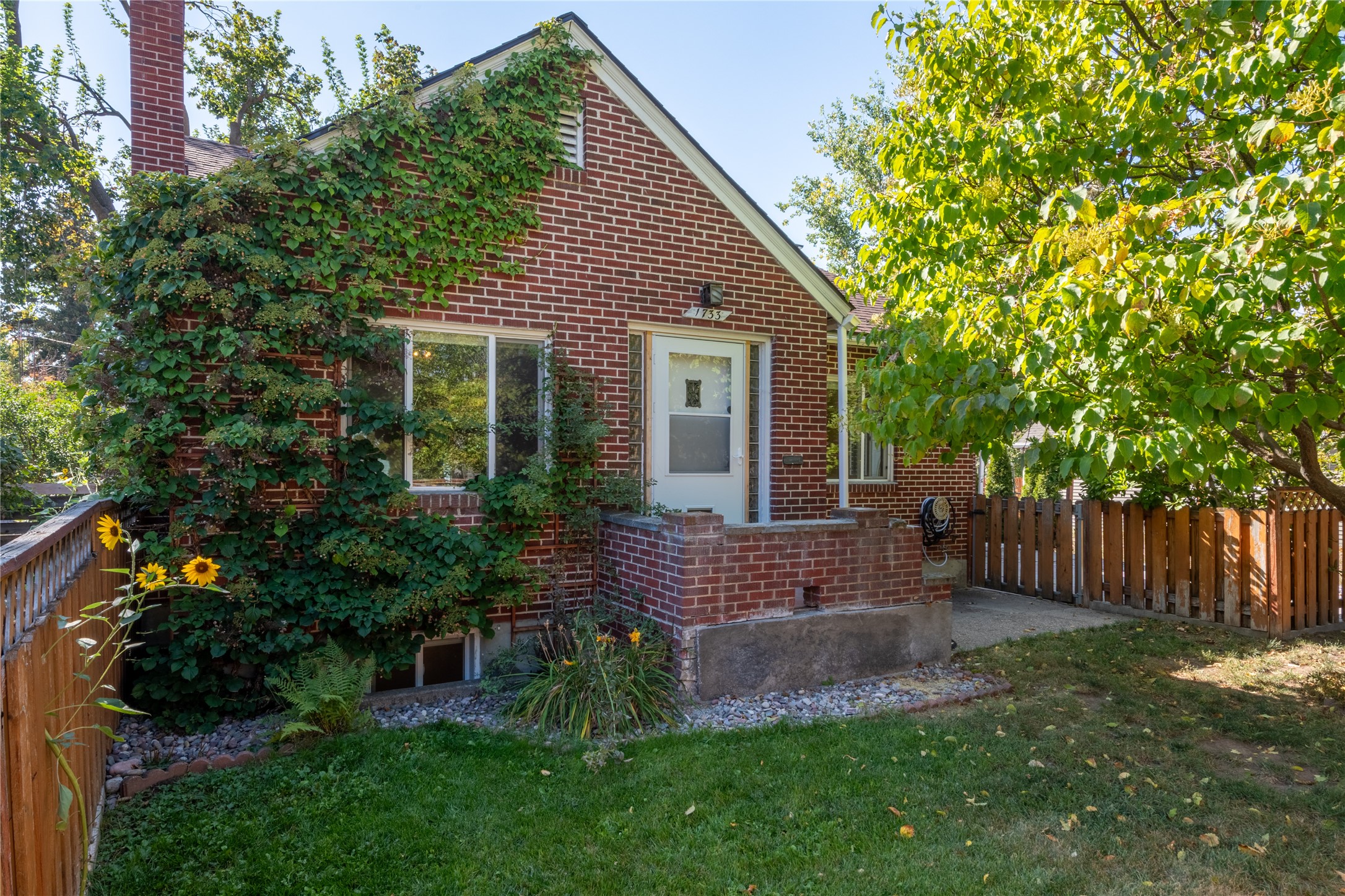 1733 S 11th Street W