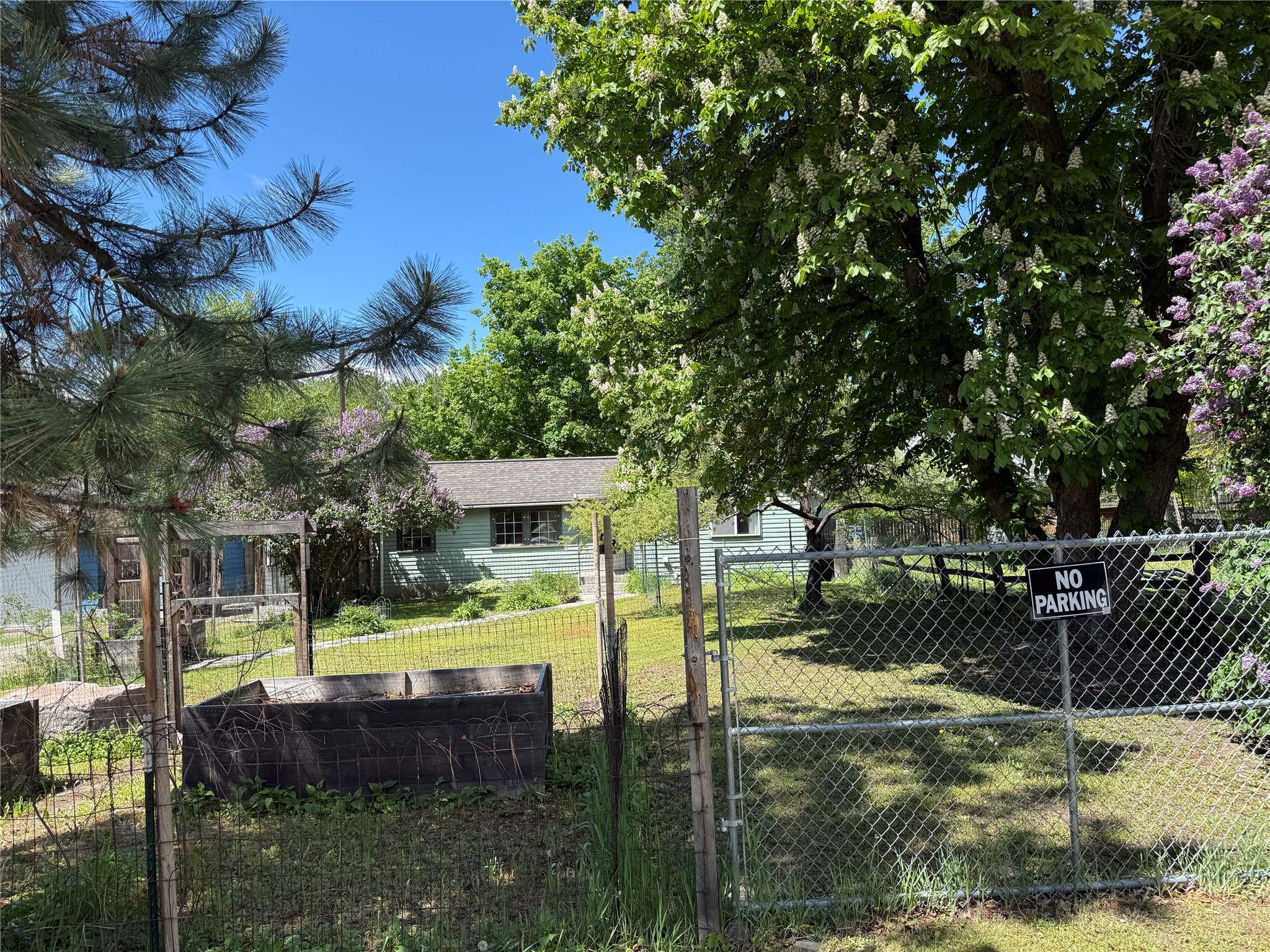 2207 Wylie Avenue