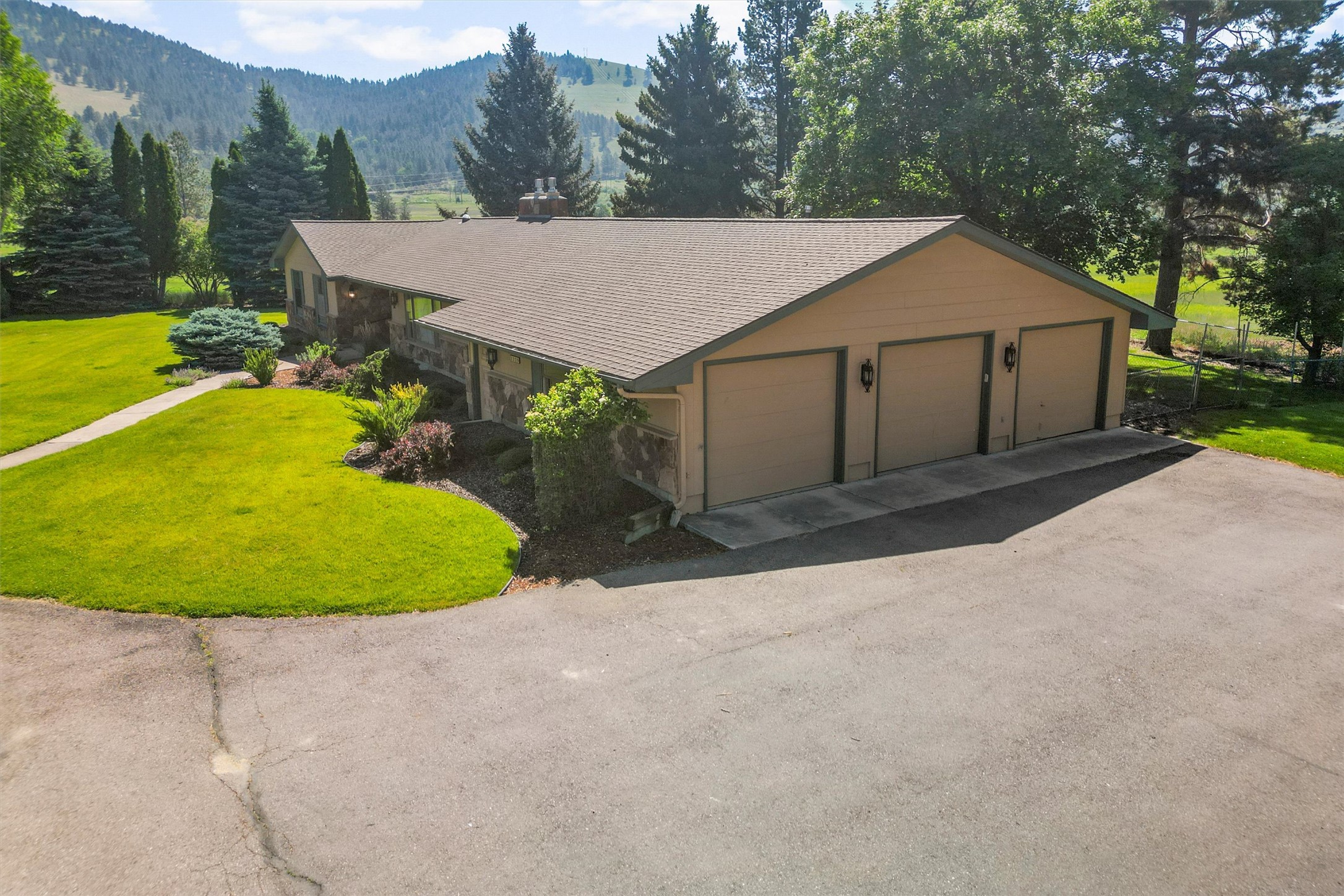 1229 Old Orchard Road