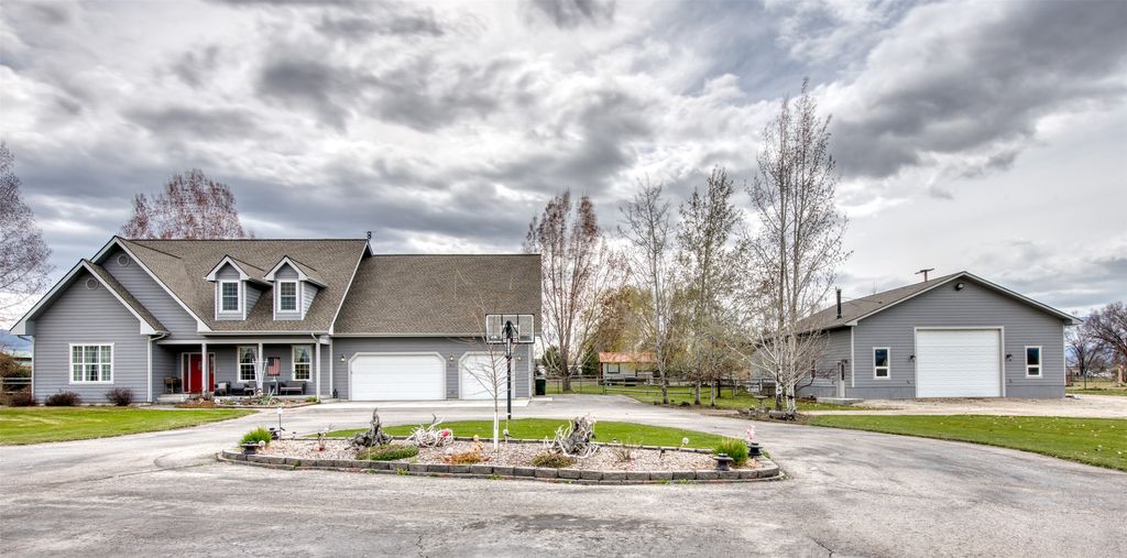 Photo of 375 Whispering Willow Way, Corvallis, MT 59828 (MLS # 30065074)