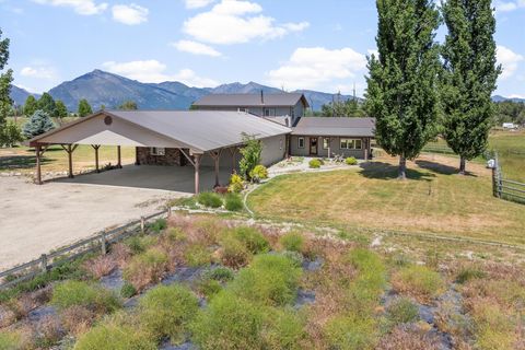 Photo of 970 Shoshone Loop, Hamilton, MT 59840 (MLS # 30052742)