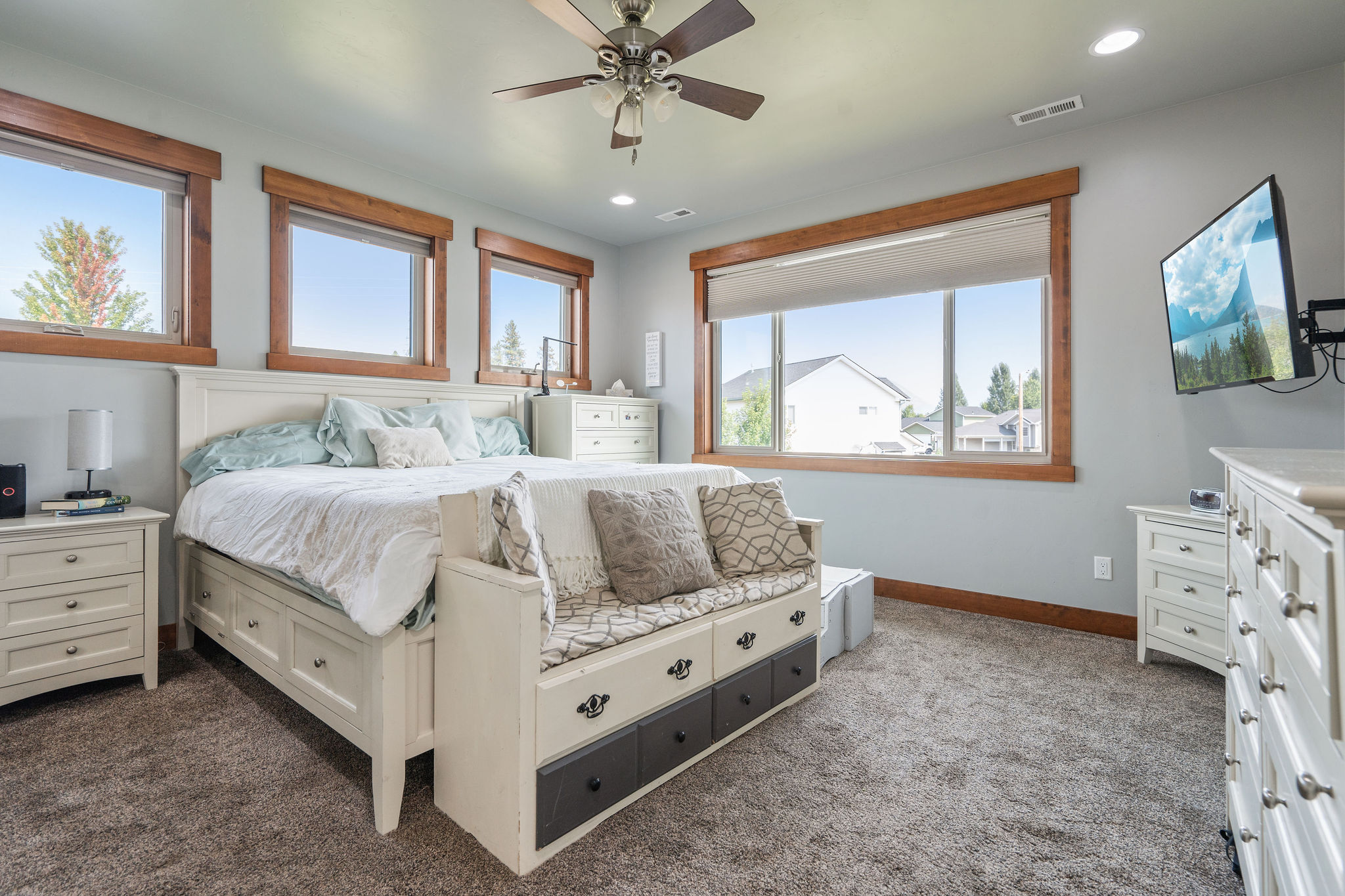 1615 Riparian Drive & 2050 Rapids Ave