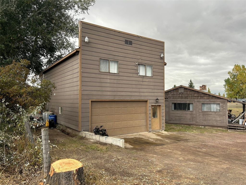 Photo of 105 Welf Lane, Kalispell, MT 59901 (MLS # 30061563)