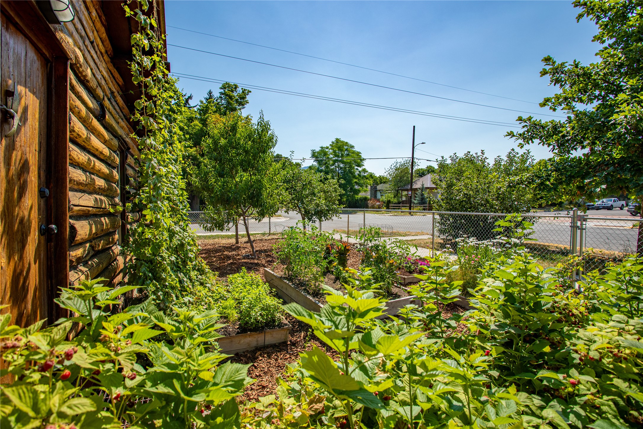 Missoula, Montana 59801, United States, 1 Bedroom Bedrooms, ,1 BathroomBathrooms,Residential,Pending,50941