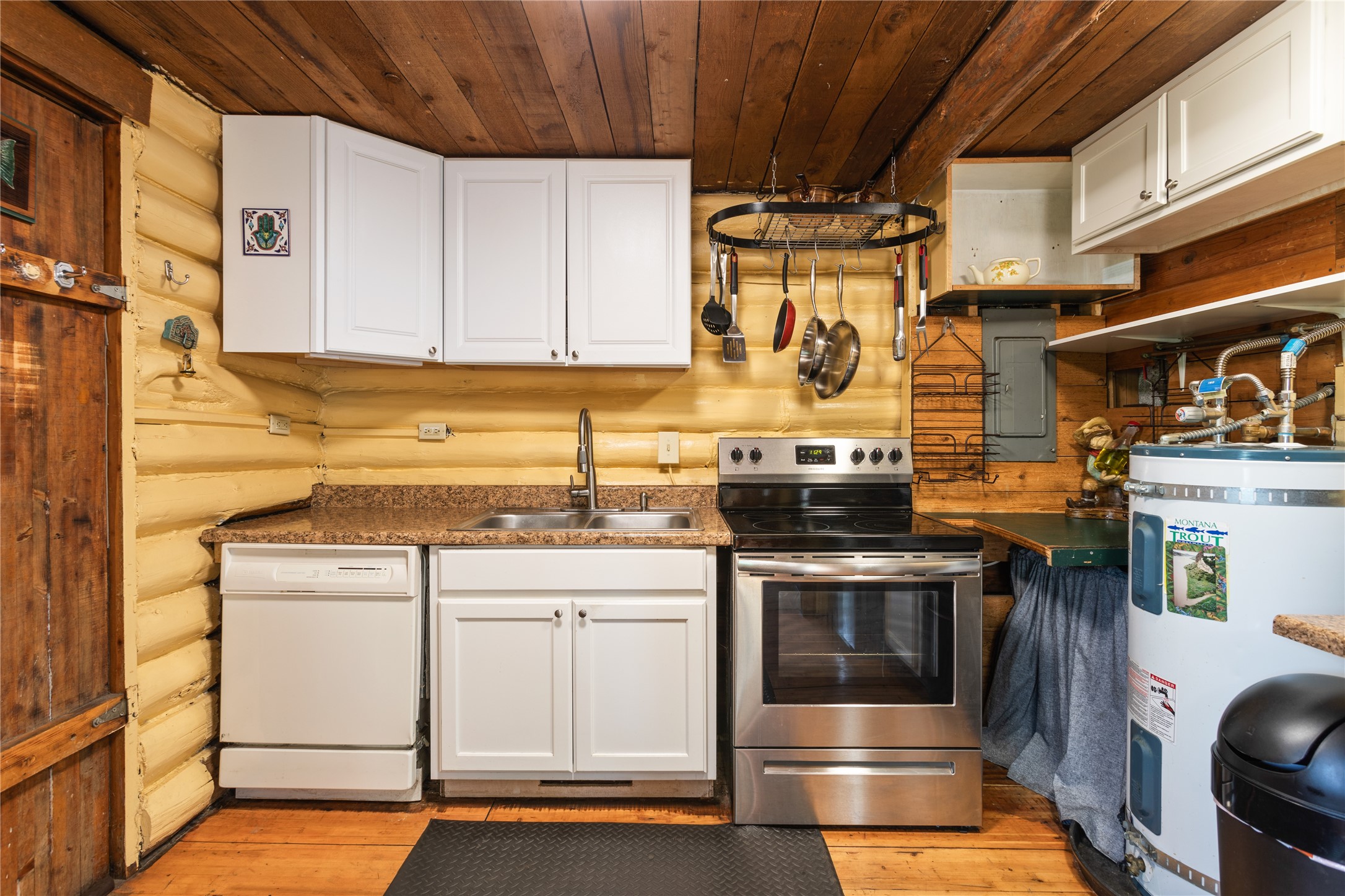 Missoula, Montana 59801, United States, 1 Bedroom Bedrooms, ,1 BathroomBathrooms,Residential,Pending,50941