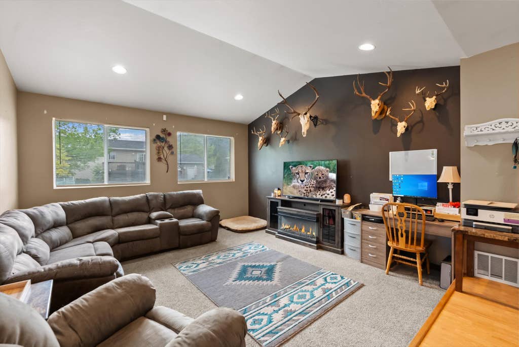 Photo of 206 Phoenix Street, Kalispell, MT 59901 (MLS # 30077149)