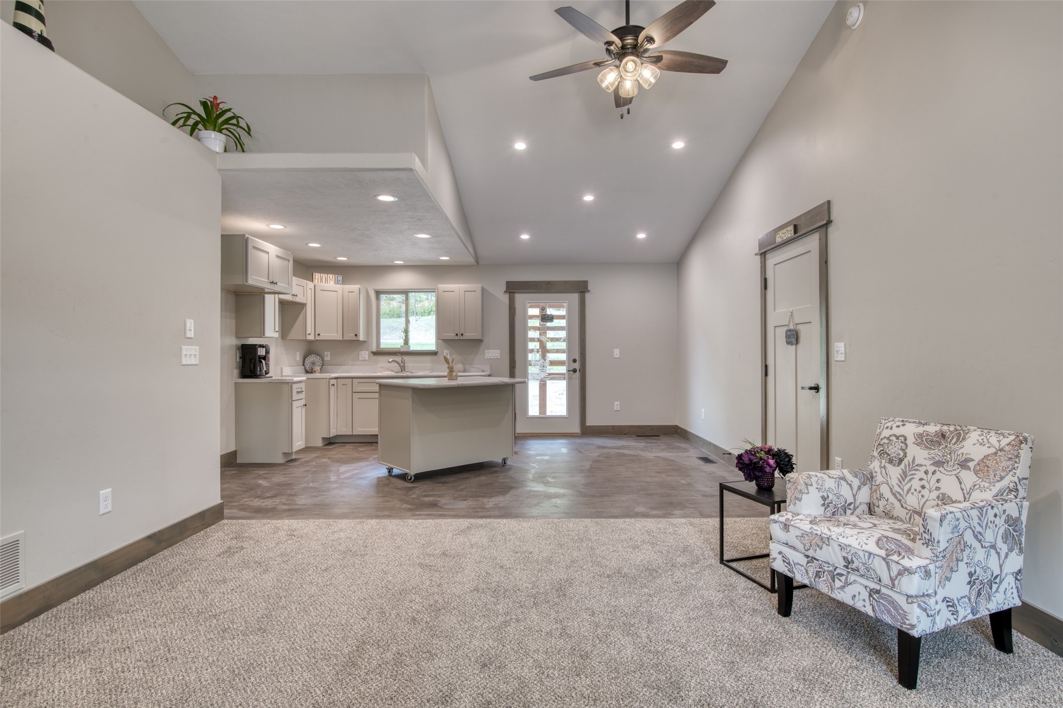 Alberton, Montana 59820, United States, 3 Bedrooms Bedrooms, ,2 BathroomsBathrooms,Residential,Active,65360