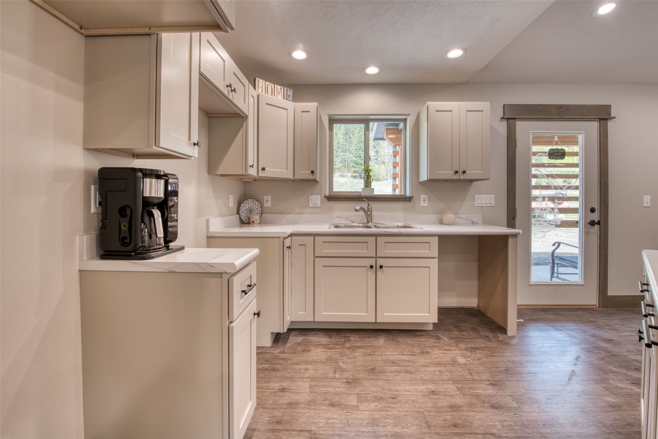 Alberton, Montana 59820, United States, 3 Bedrooms Bedrooms, ,2 BathroomsBathrooms,Residential,Active,65360