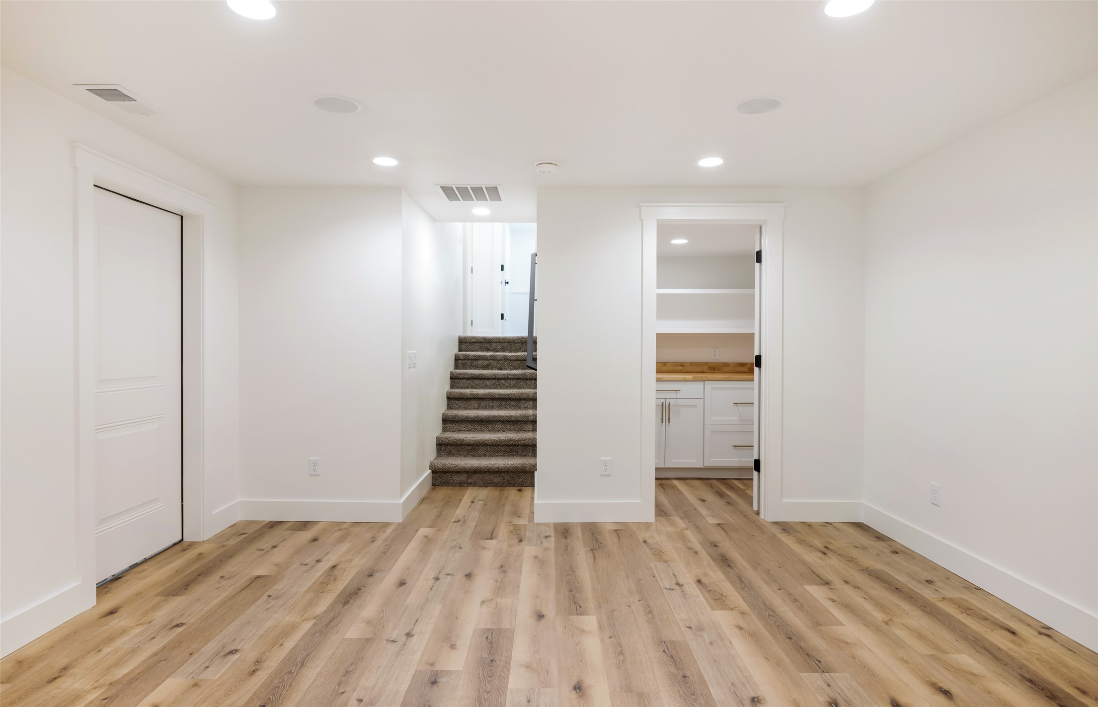 Missoula, Montana 59804, United States, 4 Bedrooms Bedrooms, ,3 BathroomsBathrooms,Residential,Active,150172