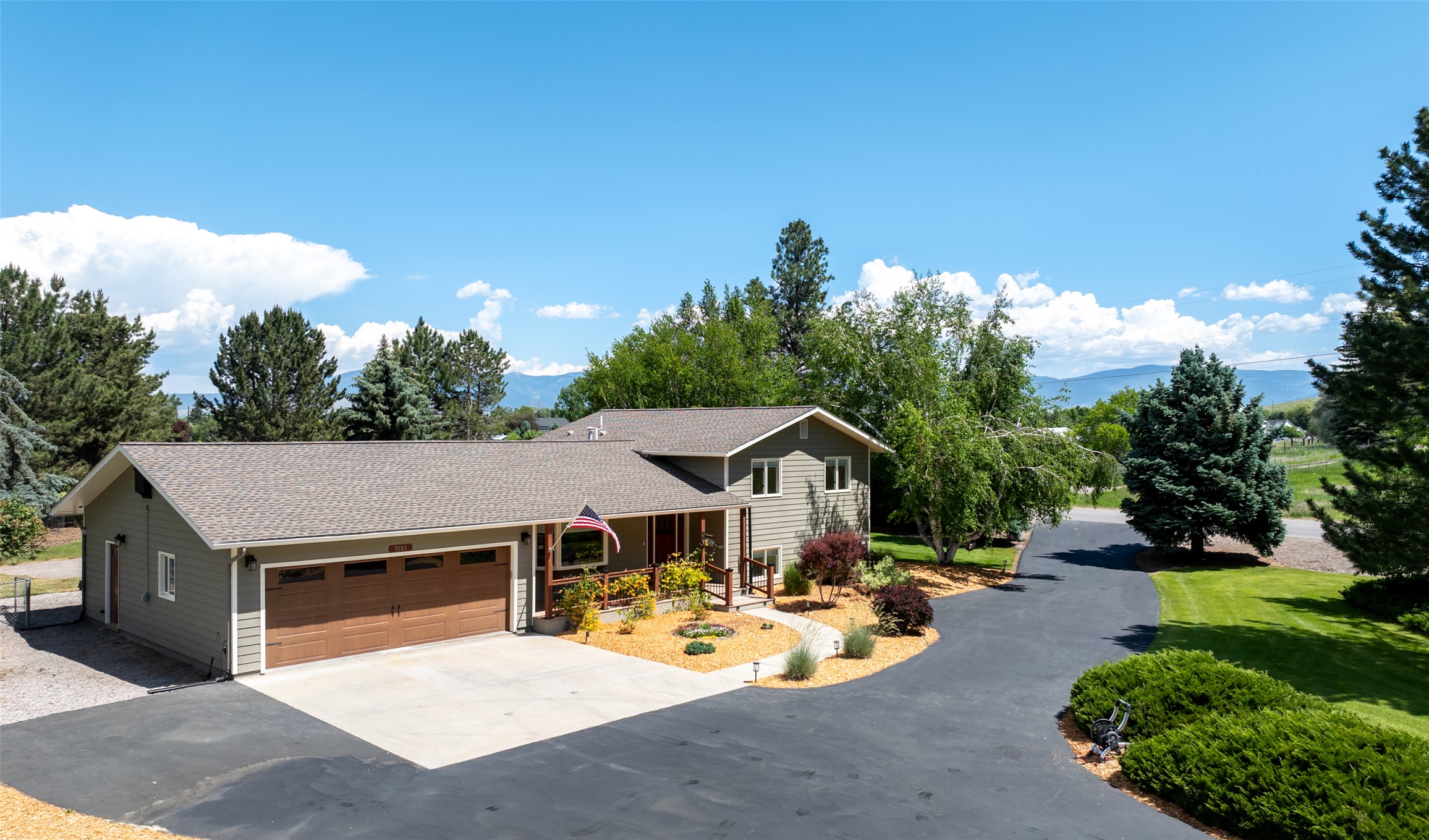 Missoula, Montana 59804, United States, 4 Bedrooms Bedrooms, ,3 BathroomsBathrooms,Residential,Active,150172