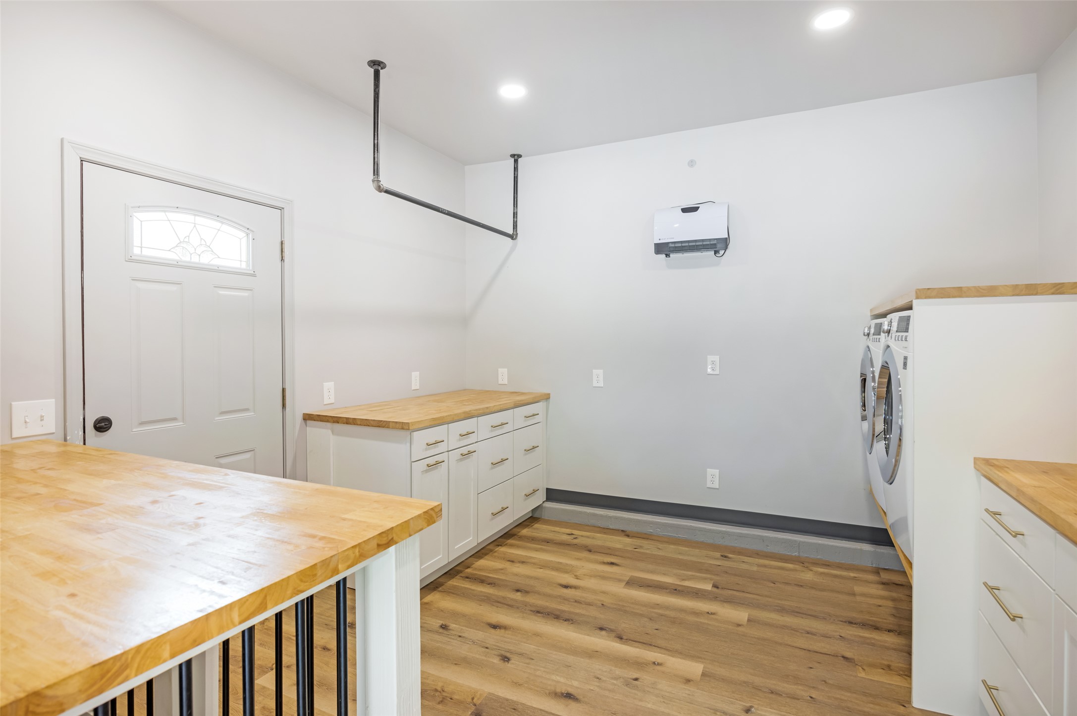 Missoula, Montana 59804, United States, 4 Bedrooms Bedrooms, ,3 BathroomsBathrooms,Residential,Active,150172