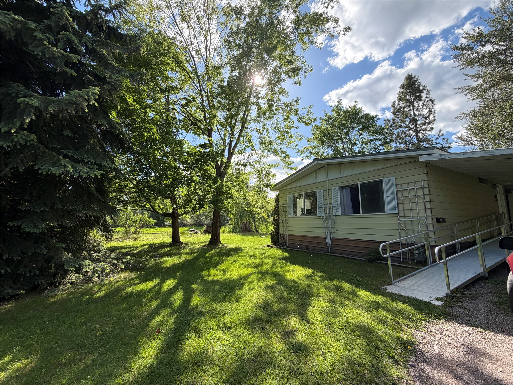 16 River Road