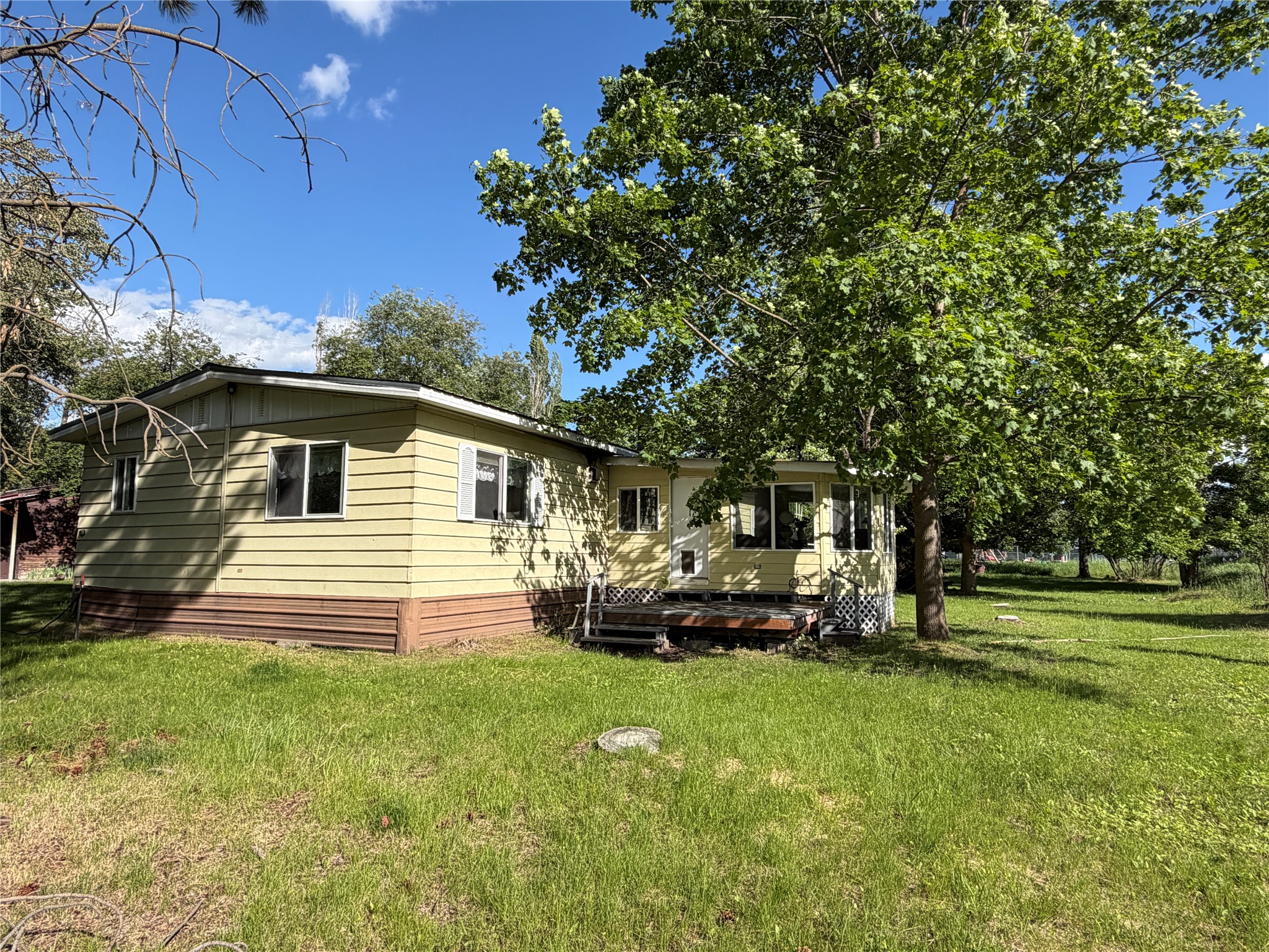 16 River Road