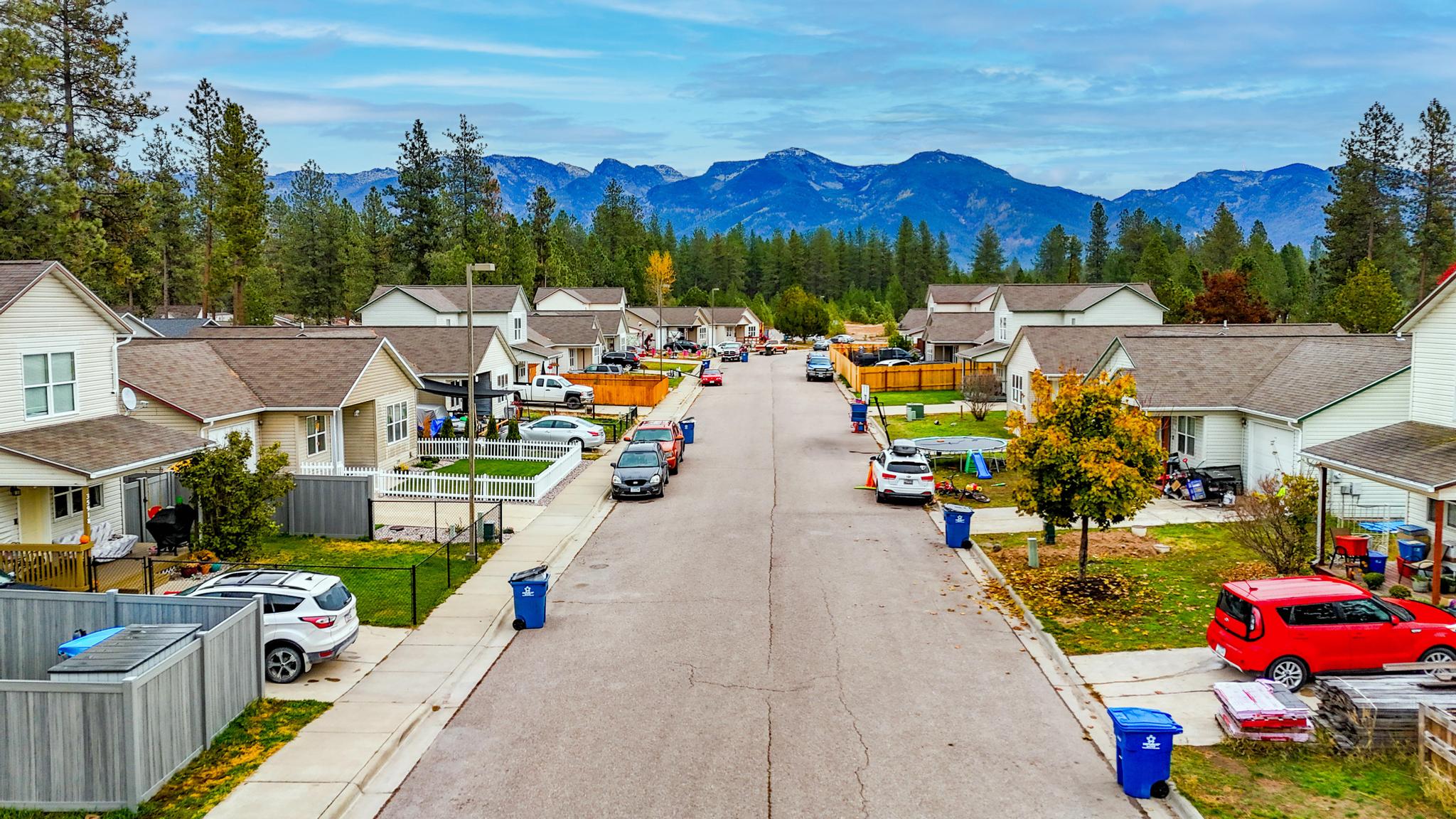 Ronan, Montana 59864, United States, 3 Bedrooms Bedrooms, ,2 BathroomsBathrooms,Residential,Pending,37027