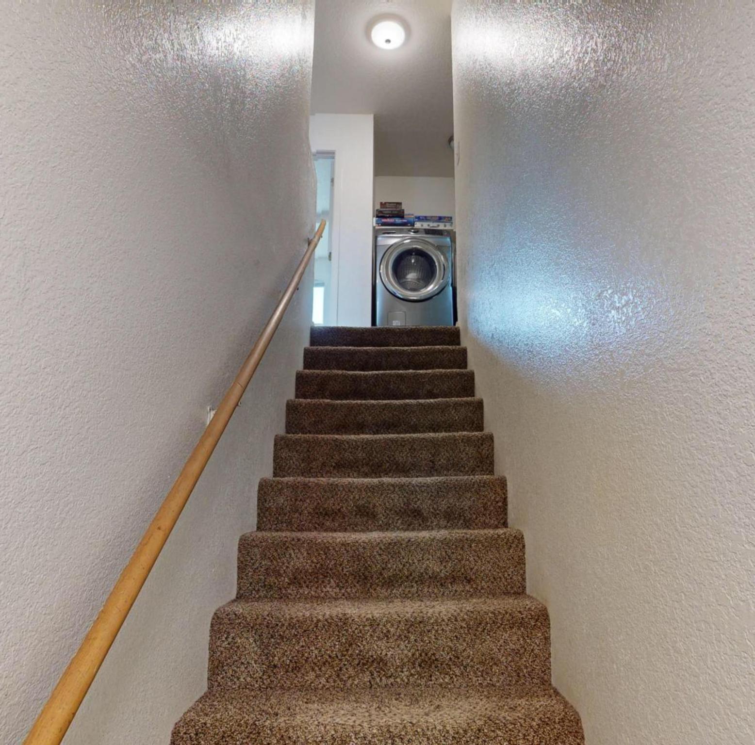 Ronan, Montana 59864, United States, 3 Bedrooms Bedrooms, ,2 BathroomsBathrooms,Residential,Pending,37027