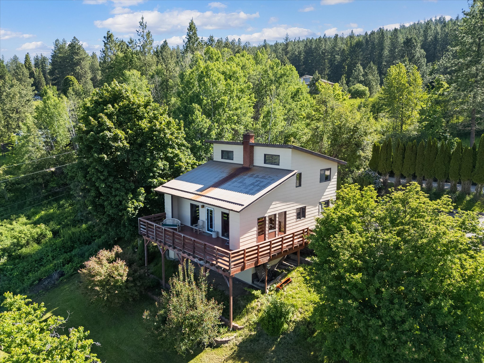 33398 Hellroaring Road