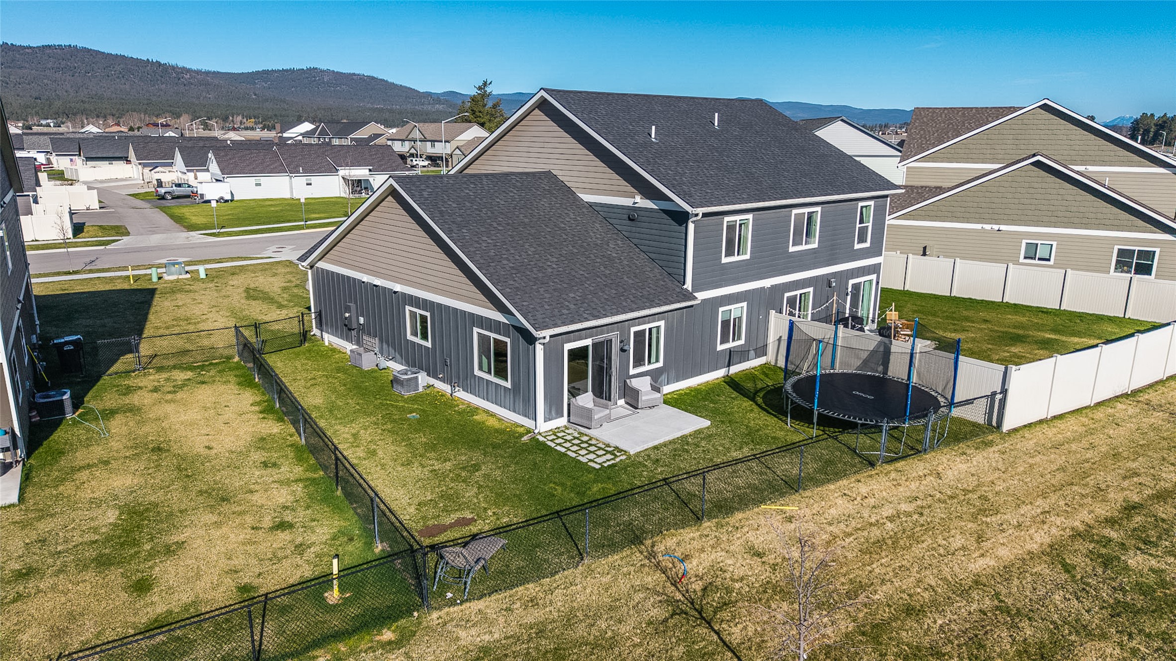 937 N Camas Lane
