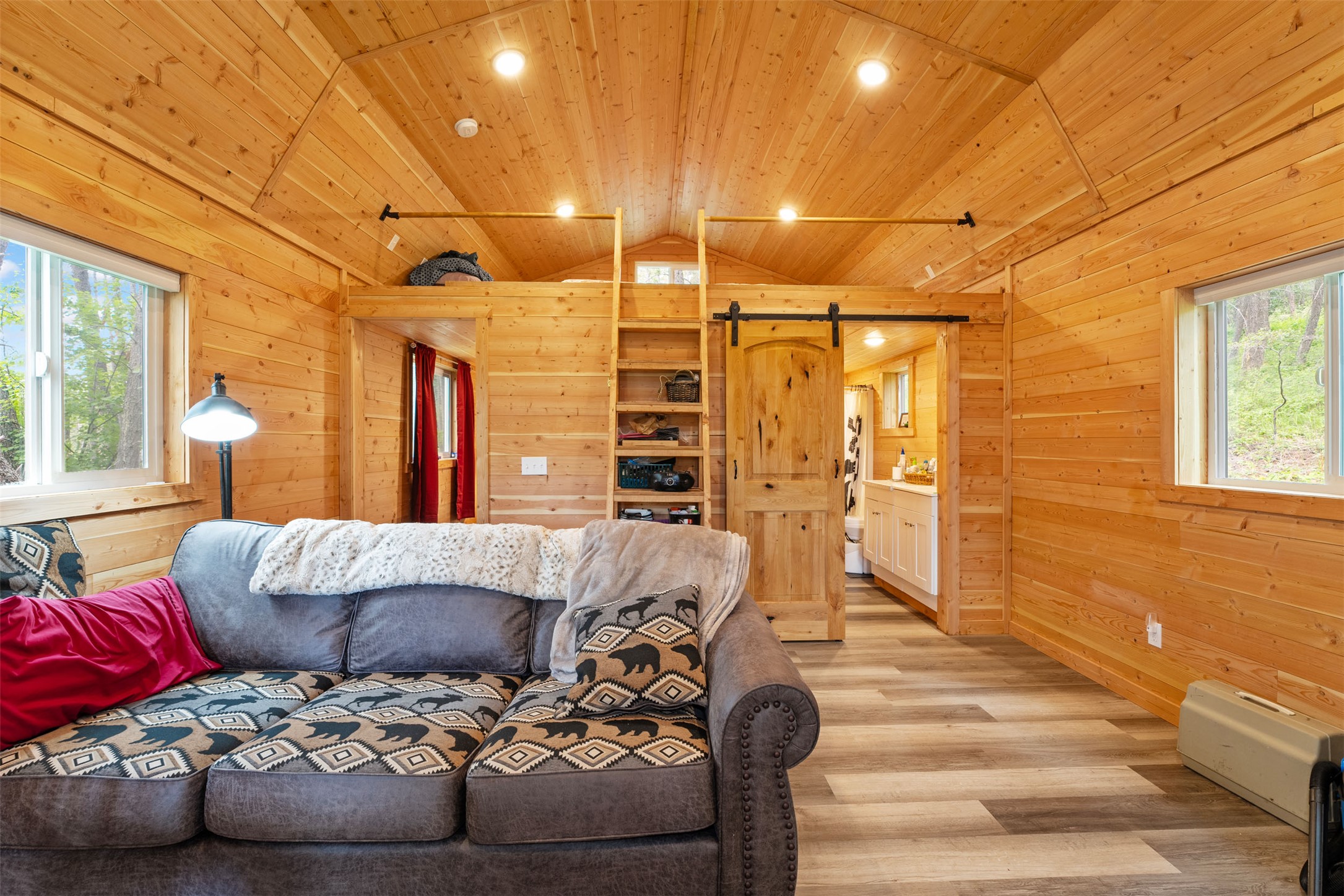 Bigfork, Montana 59911, United States, 1 Bedroom Bedrooms, ,1 BathroomBathrooms,Residential,Active,147192