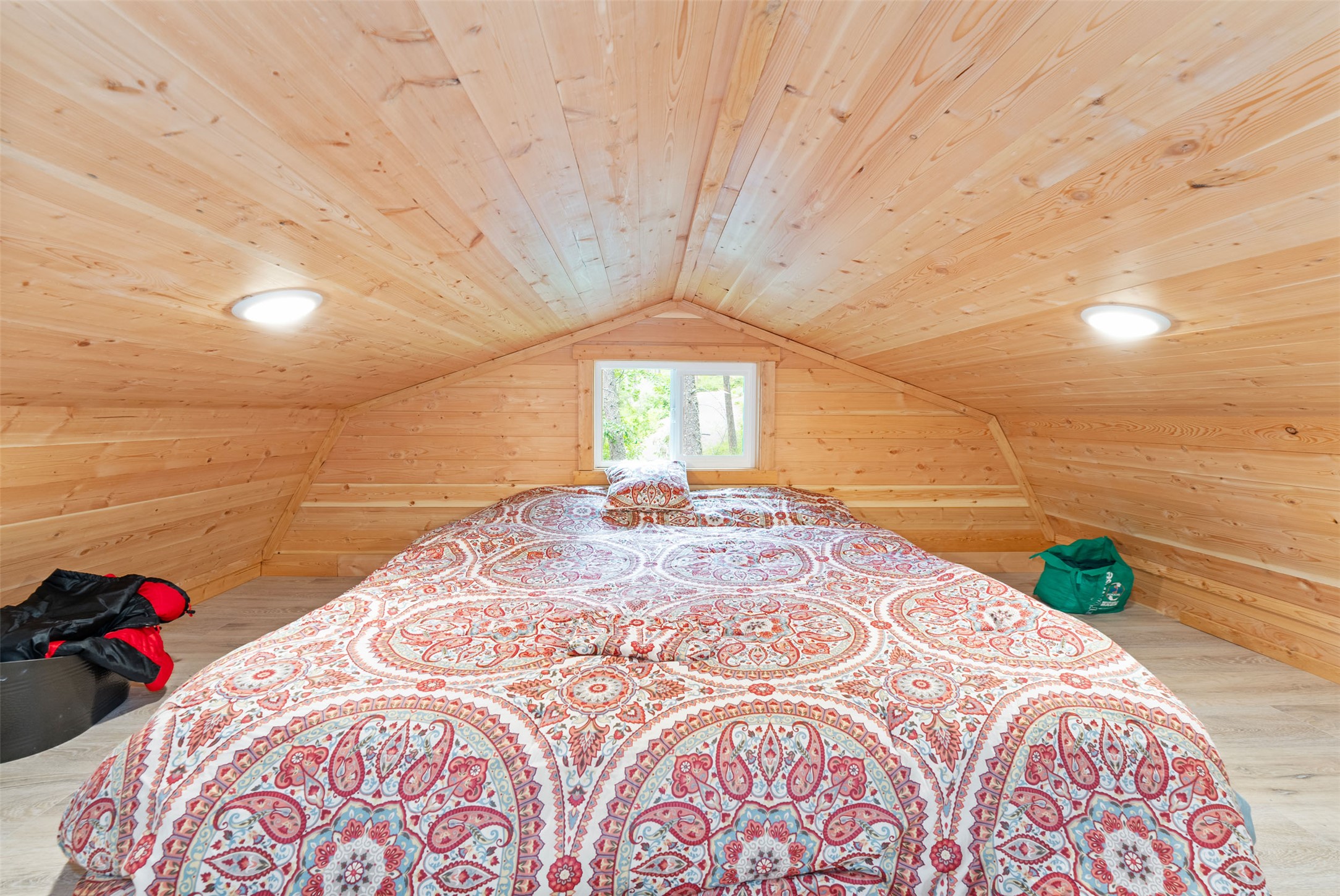 Bigfork, Montana 59911, United States, 1 Bedroom Bedrooms, ,1 BathroomBathrooms,Residential,Active,147192