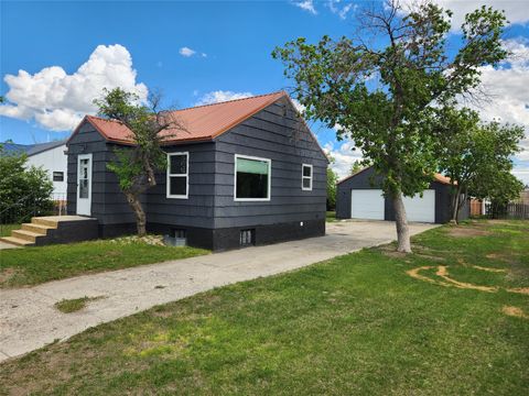 Photo of 313 3rd Avenue SE, Cut Bank, MT 59427 (MLS # 30073000)