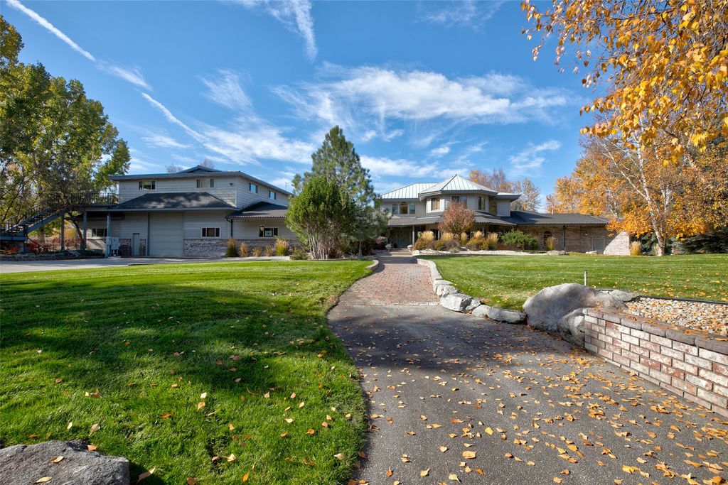 Photo of 2725 River Bend Lane, Stevensville, MT 59870 (MLS # 30065087)