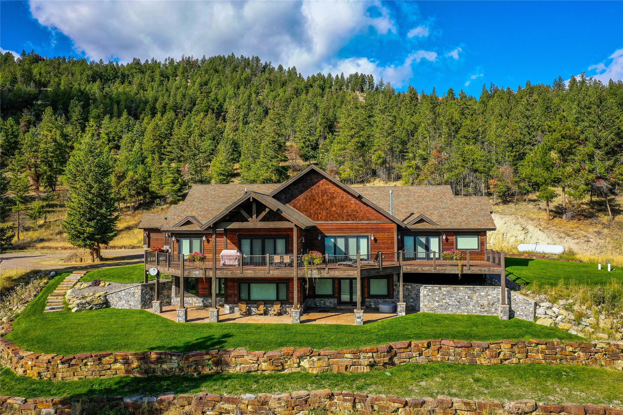 401 Coyote Ridge
