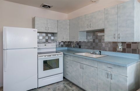 Tiny photo for 302/304 2nd Avenue W, Kalispell, MT 59901 (MLS # 30068983)