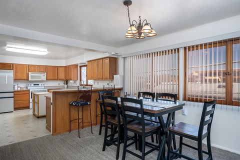 Tiny photo for 302/304 2nd Avenue W, Kalispell, MT 59901 (MLS # 30068983)