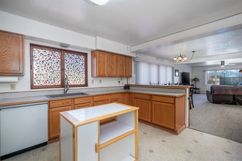 Tiny photo for 302/304 2nd Avenue W, Kalispell, MT 59901 (MLS # 30068983)