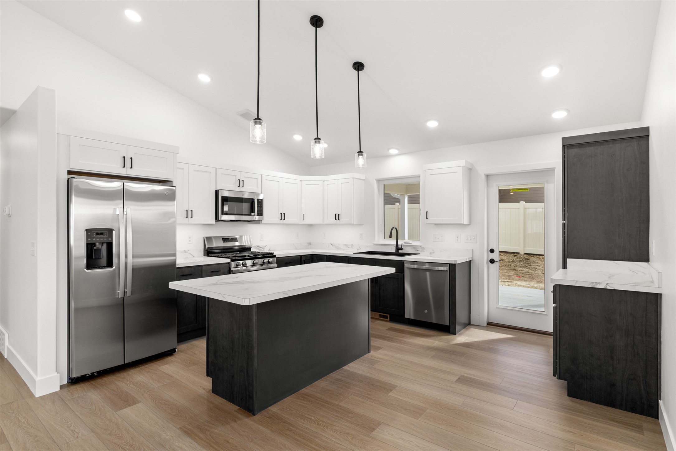 516 Montecito Avenue